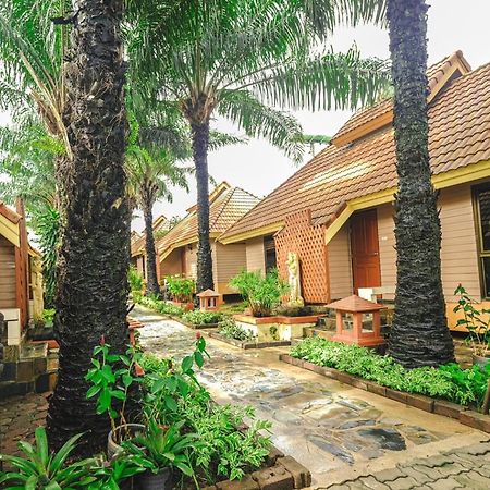 Spm Residence Resort & Spa Si Racha Exteriör bild