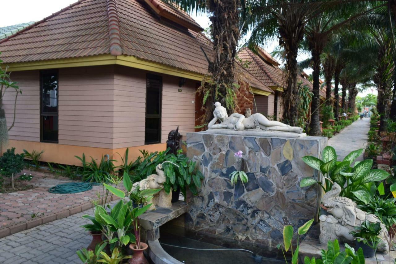 Spm Residence Resort & Spa Si Racha Exteriör bild