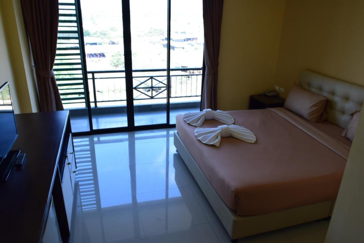 Spm Residence Resort & Spa Si Racha Exteriör bild